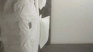 色鬼老板的秘密潜规则 办公室内强行口爆后入火辣制服女秘书 纹身女神艾秋