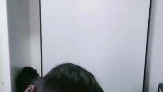 边看电影边被蹂躏！4:19口交！