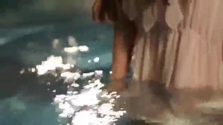 Coco lovelock和Haley Spades与他们的继兄弟调皮