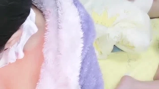 亚洲人成色77777龙哥首次传视频哦。。教室我射她嘴里了