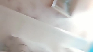 真实户外草地勾引放羊大爷做爱真刺激