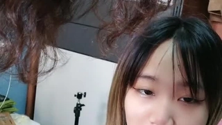丰满拉丁美人被后入爆操出白浆