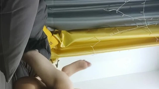 身材火辣的蕾丝美女被洋叼在酒店爆操的不要不要的